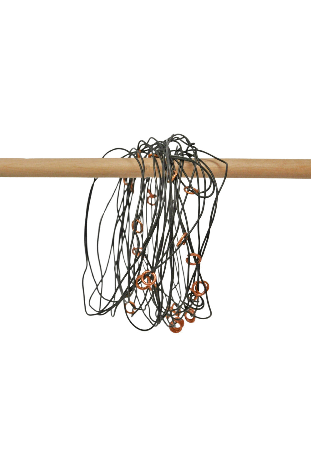 Pulsera de alambre negro y cobre (J0034)