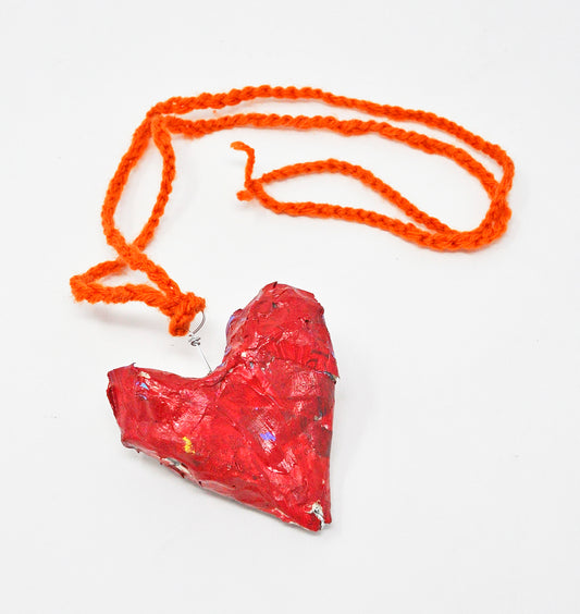 Collar de corazón rojo (J0019)